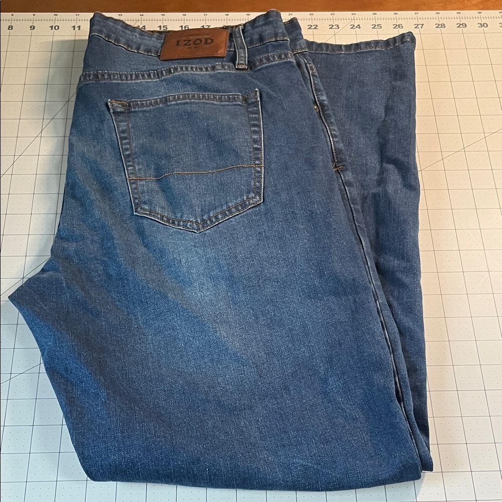 Izod Men's Comfort Stretch Denim Jeans 40